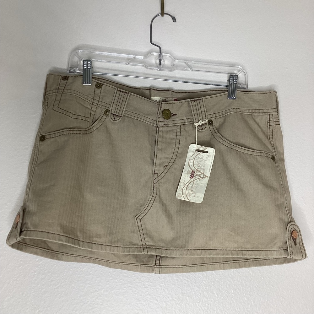 Vintage Y2K Levi’s Low Rise Mini Skirt Tan NWT 13